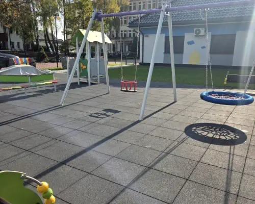 Huśtawka na plac zabaw